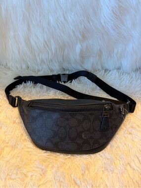 COACH Warren Mini Belt Bag / Fanny Pack Black Signature Coated Canvas